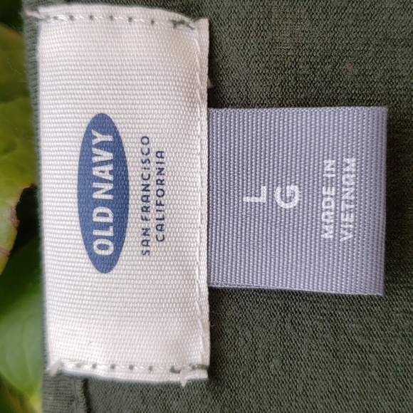 OLD NAVY Dark Green Lace TOP SZ. LG. NWOT - Picture 2 of 10